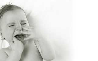 У ребенка режутся зубки: симптомы, сроки и советы мамам