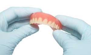 Как влияют зубные протезы на состояние ротовой полости и ее микрофлору?